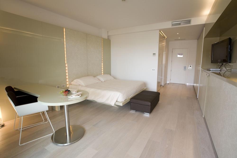 Premier & - Premier Hotel 5*