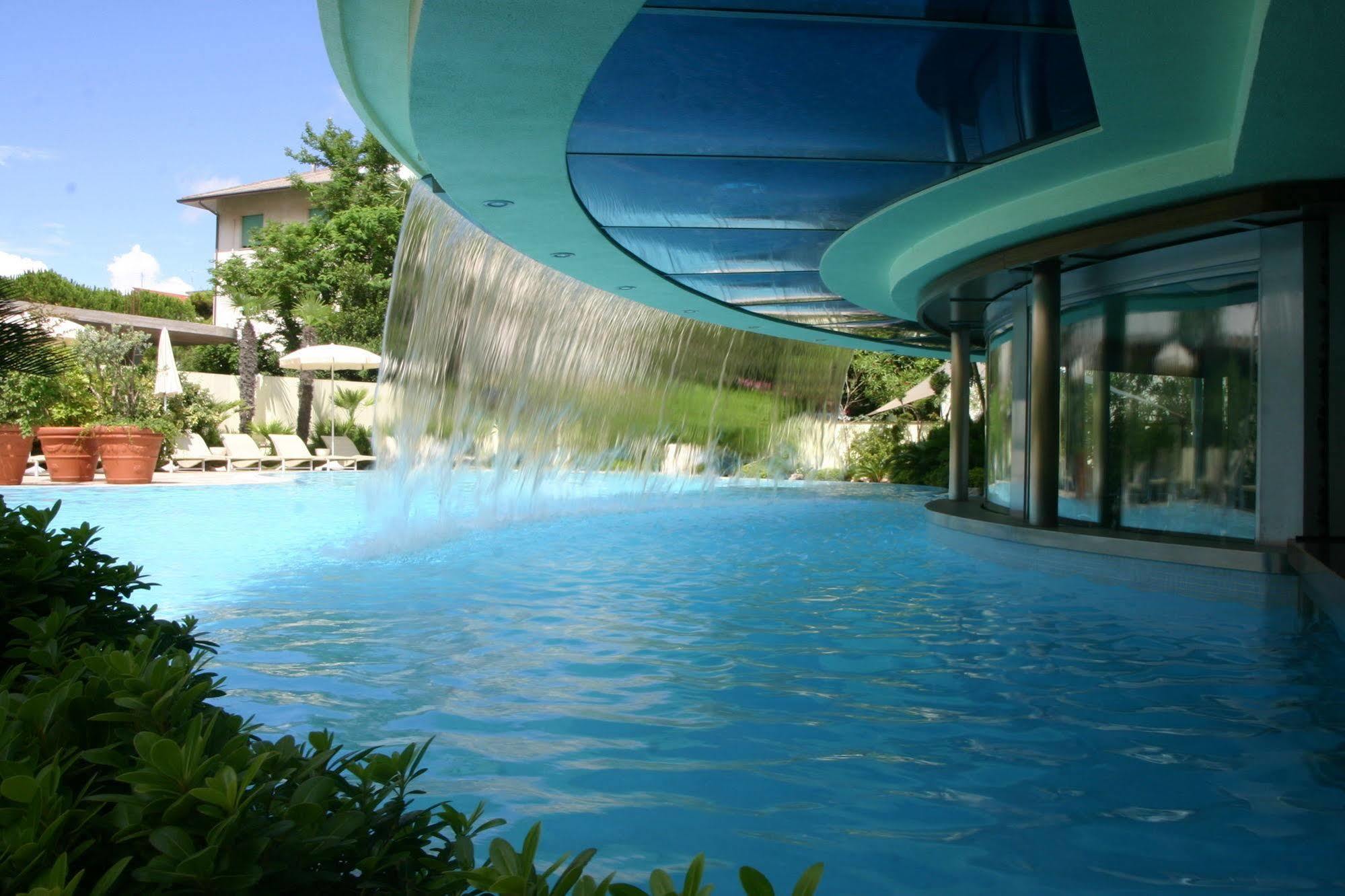 Premier & - Premier Hotel